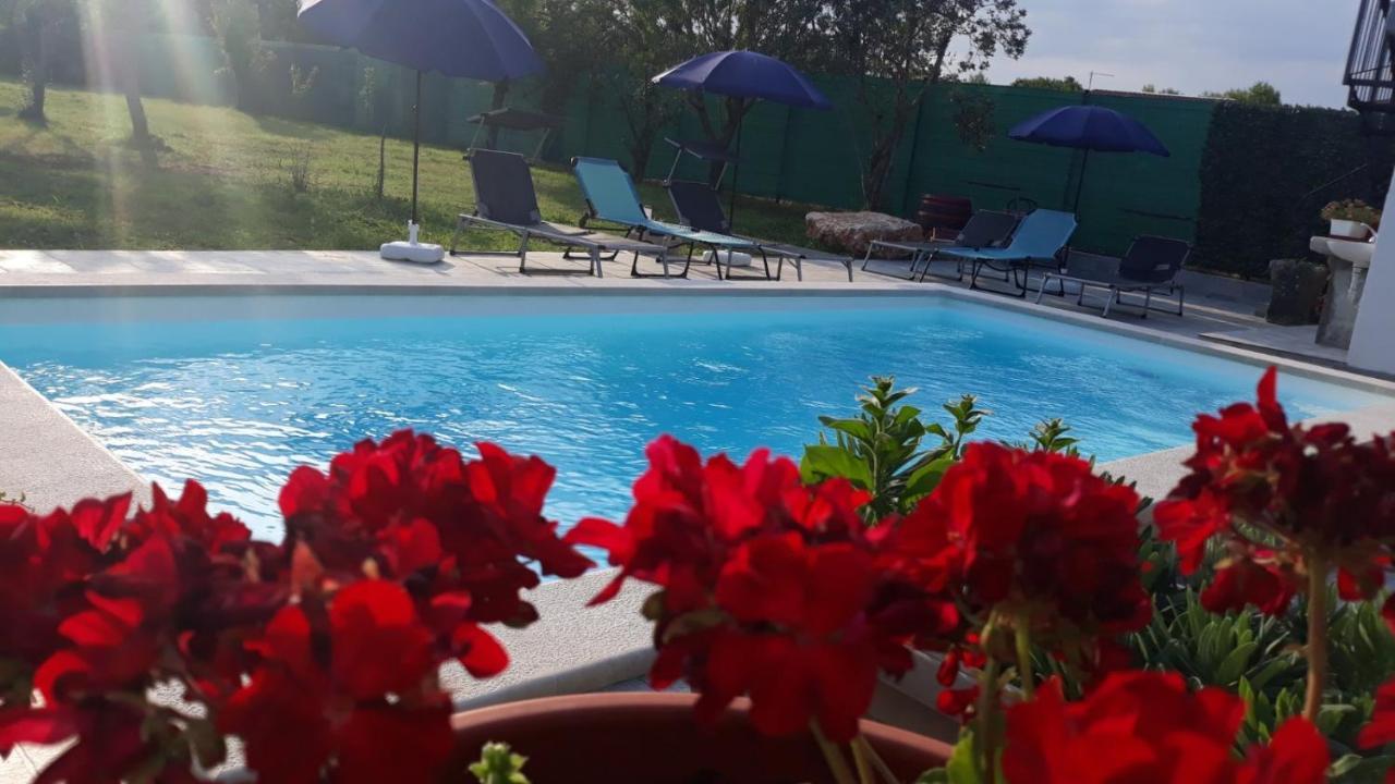 Holiday Home Dioniza วอดิยัน ภายนอก รูปภาพ