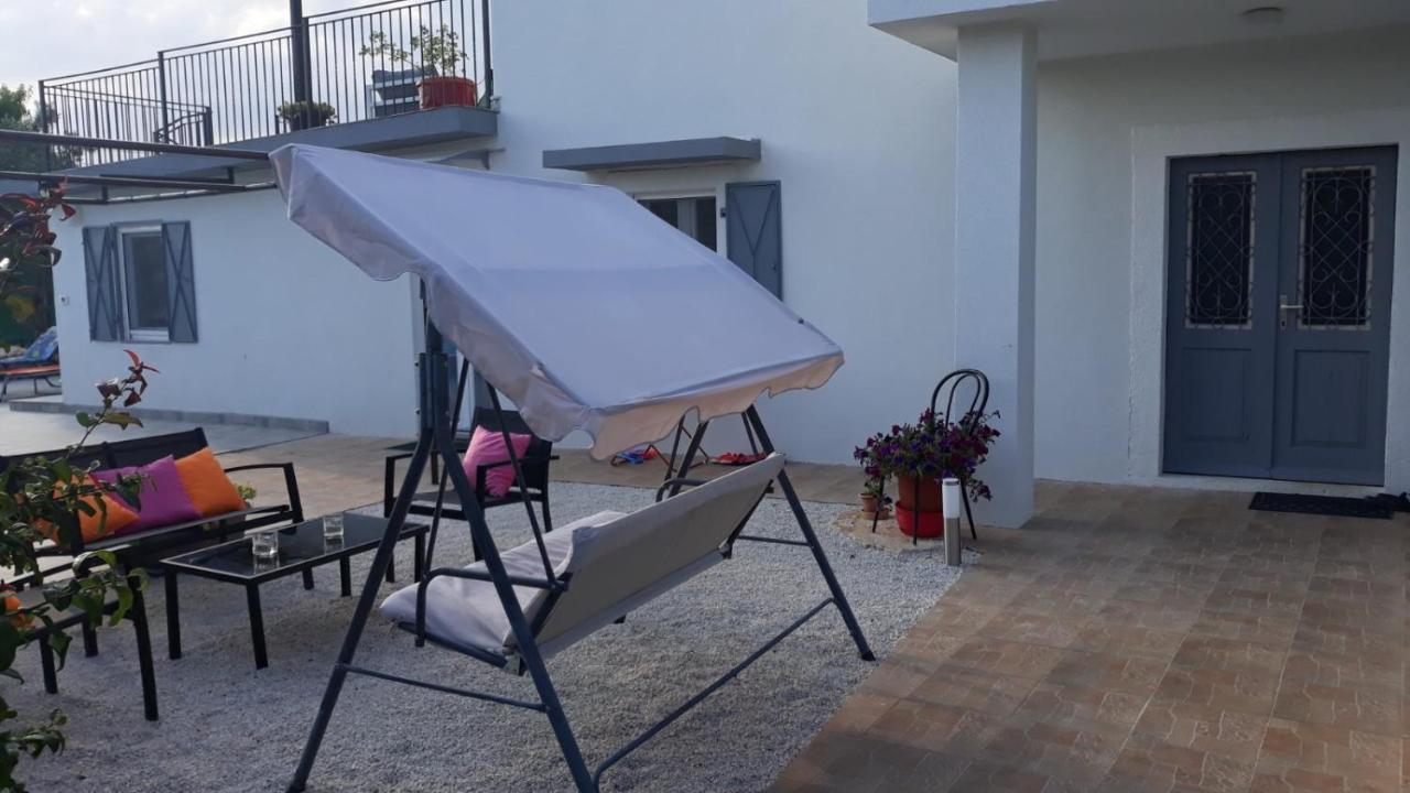 Holiday Home Dioniza วอดิยัน ภายนอก รูปภาพ
