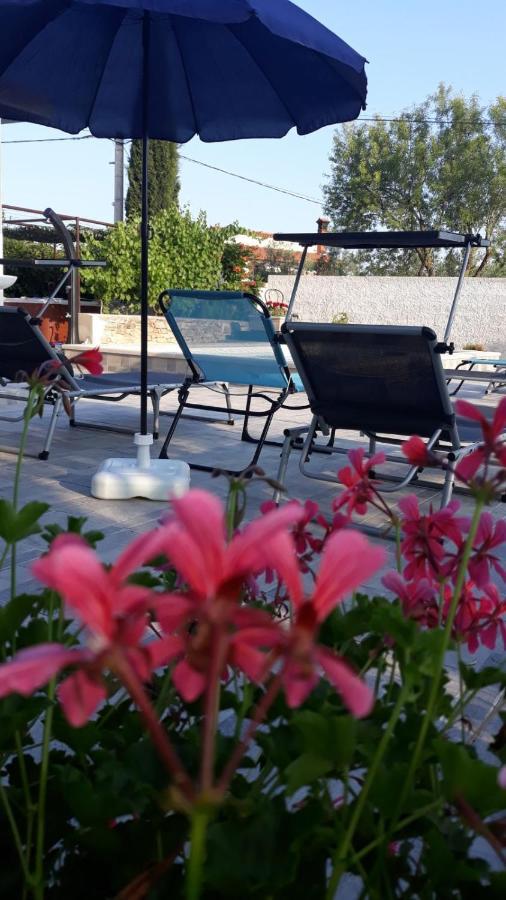 Holiday Home Dioniza วอดิยัน ภายนอก รูปภาพ