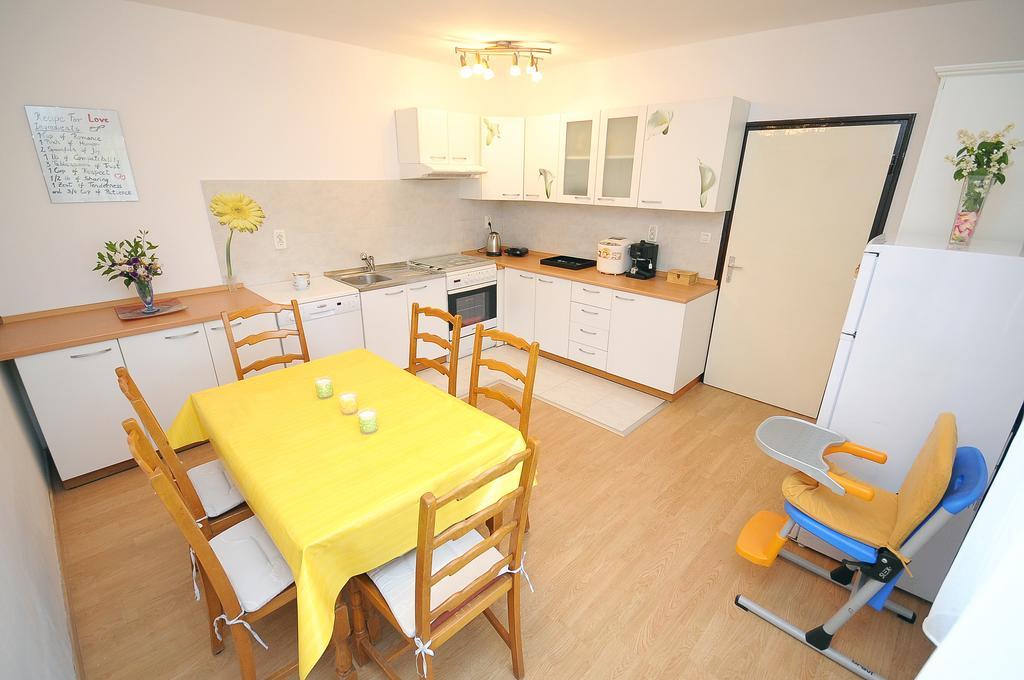 Holiday Home Dioniza วอดิยัน ห้อง รูปภาพ