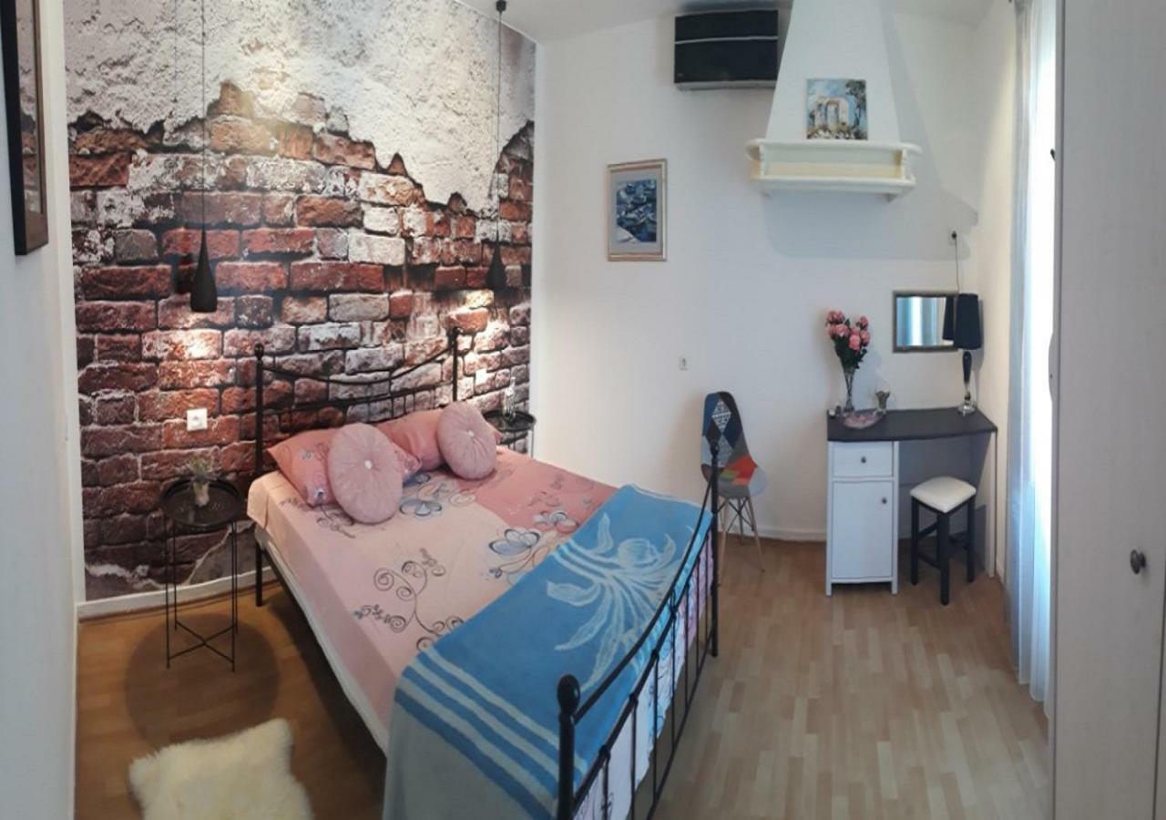 Holiday Home Dioniza วอดิยัน ภายนอก รูปภาพ