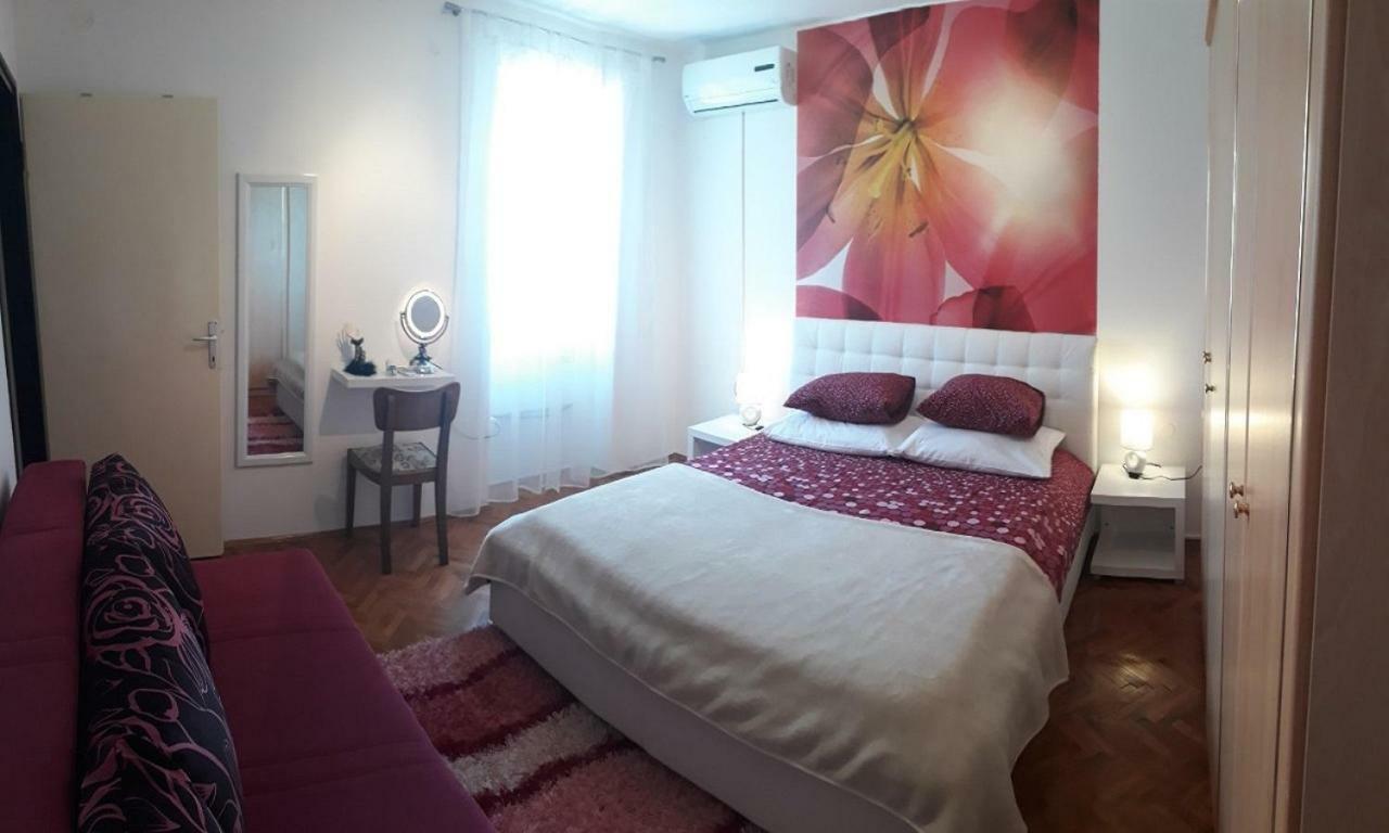 Holiday Home Dioniza วอดิยัน ภายนอก รูปภาพ