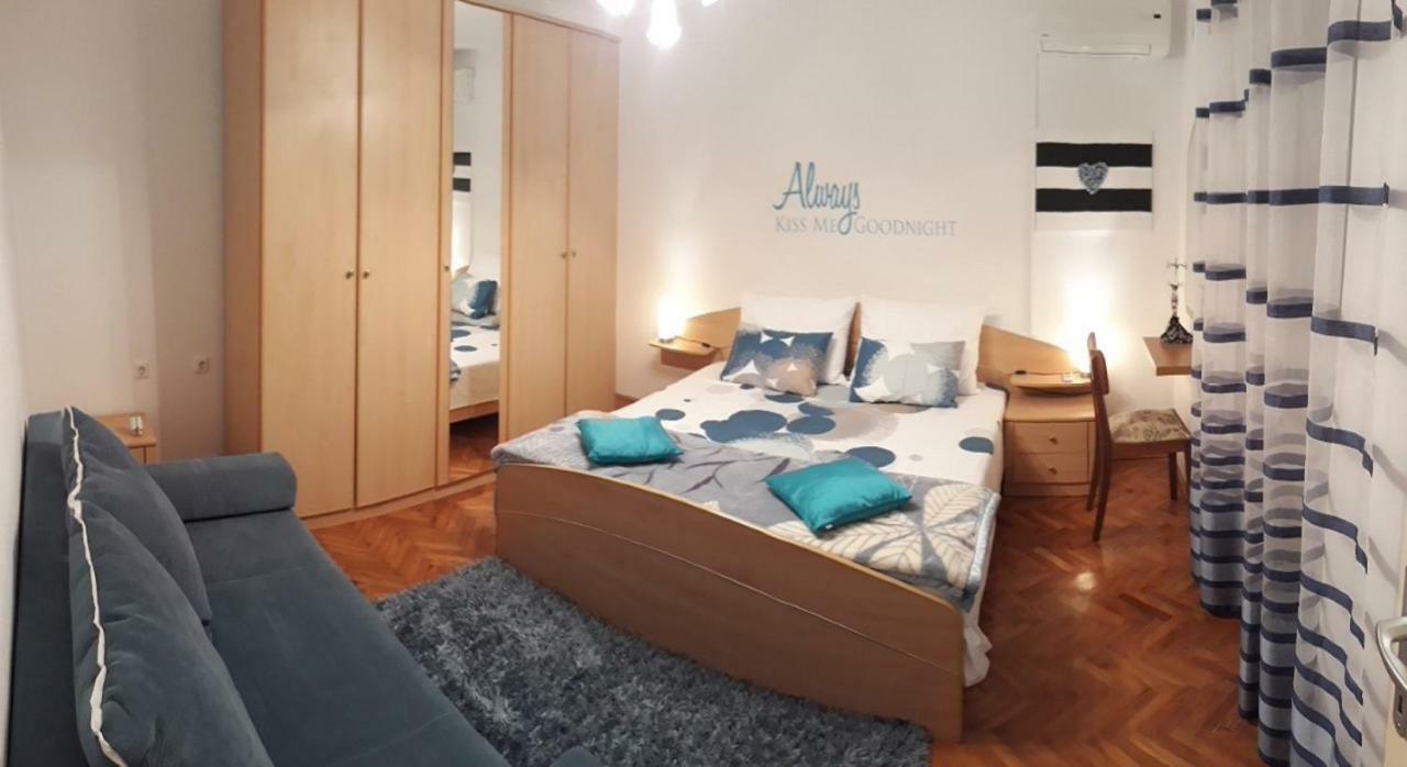 Holiday Home Dioniza วอดิยัน ภายนอก รูปภาพ